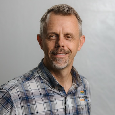 Headshot Justin Z 2025-min Justin Z